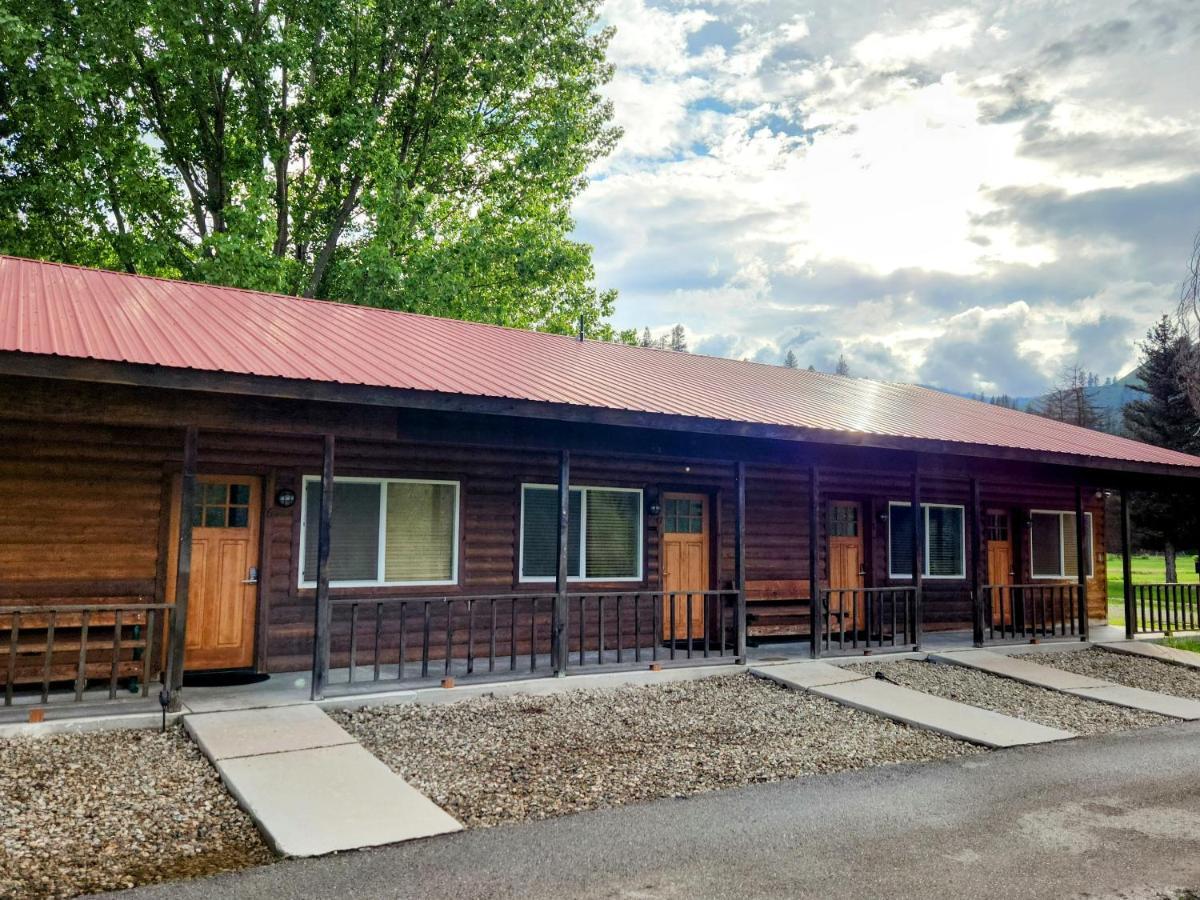 Southfork Lodge - Riverside Inn Lowman エクステリア 写真